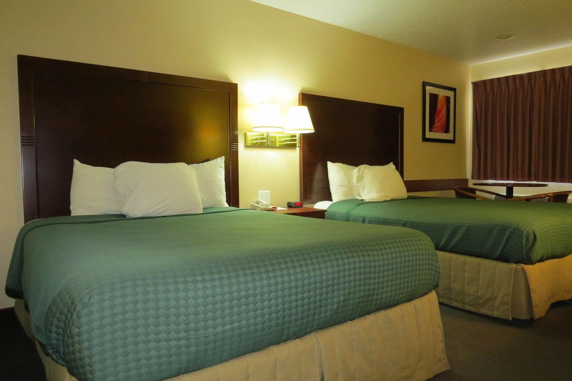 America'S Best Inn & Suites Saint George Екстер'єр фото